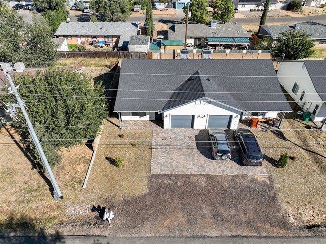 Building Photo - 8346 Florentine Rd