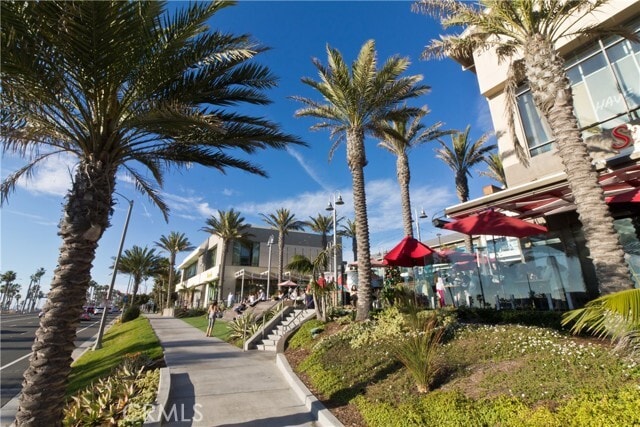 Building Photo - 620 18th St