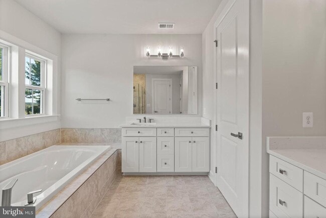 Building Photo - 1448 Lavender Clf Wy