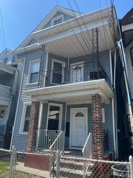 Building Photo - 960 Madison Ave