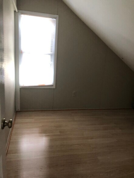 Bedroom 2 - 25 Post St