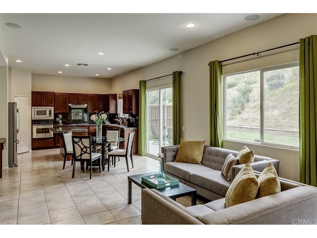 Building Photo - 26426 Mare Ln