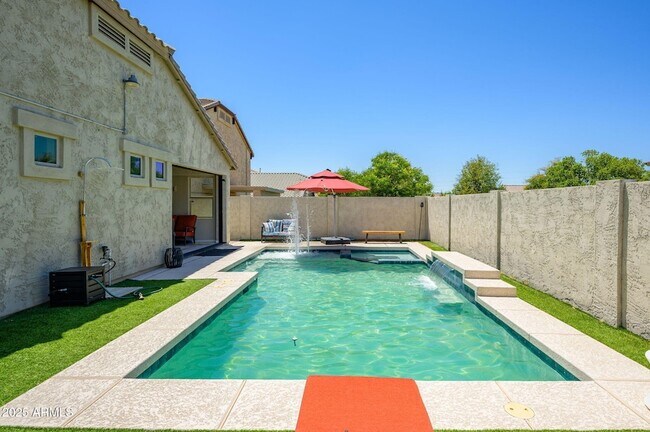 Building Photo - 6608 W Saguaro Park Ln