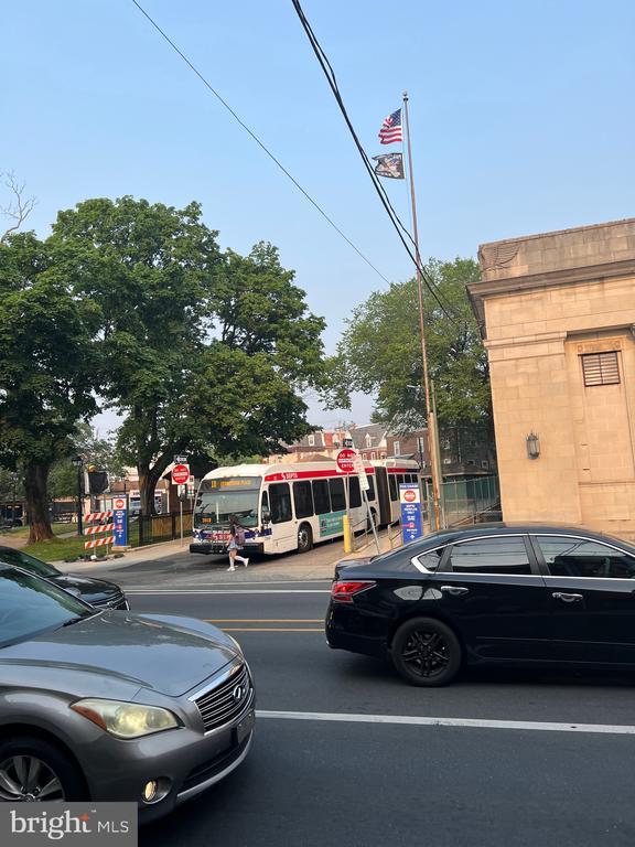 Building Photo - 7979 Oxford Ave