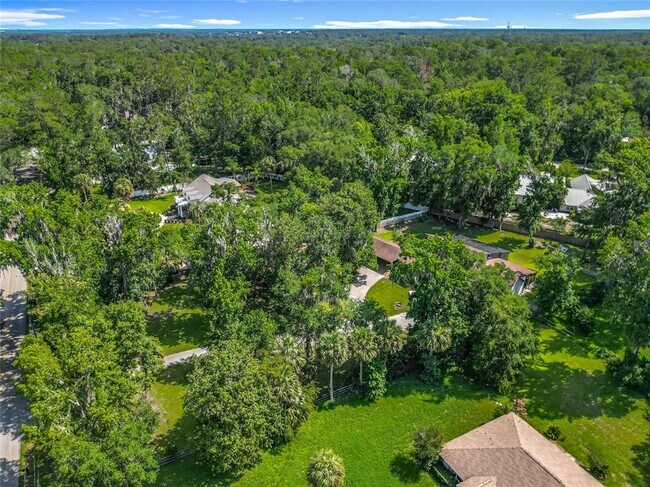 Building Photo - 4661 SW 7th Avenue Rd