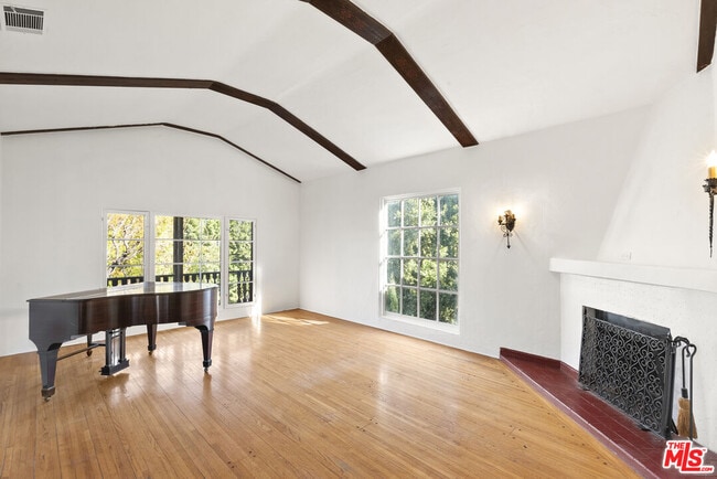 Building Photo - 2901 Angus St