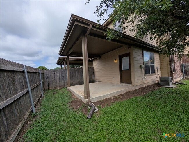 Building Photo - 1032 Brown Rock Dr