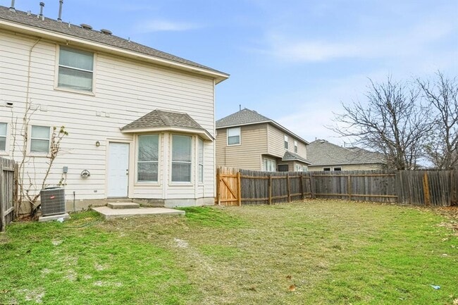 Building Photo - 2849 Southampton Way