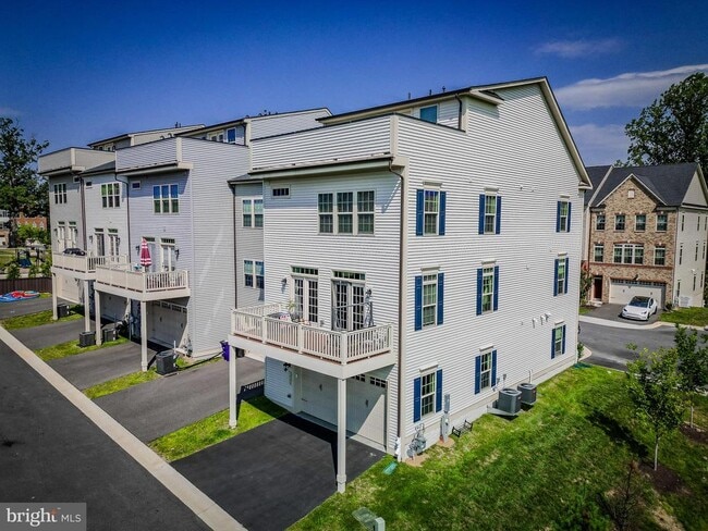 Building Photo - 3923 Cooks Ln