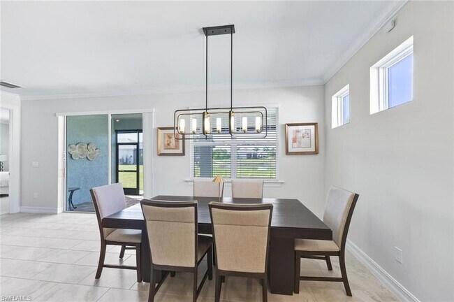 Building Photo - 28044 Sanibel Sands St