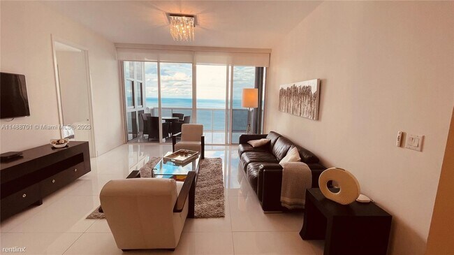 Primary Photo - 2 br, 2.5 bath Condo - 18201 Collins Ave A...