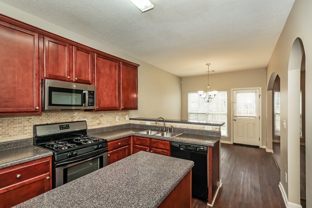 Building Photo - 150 Preserve Dr