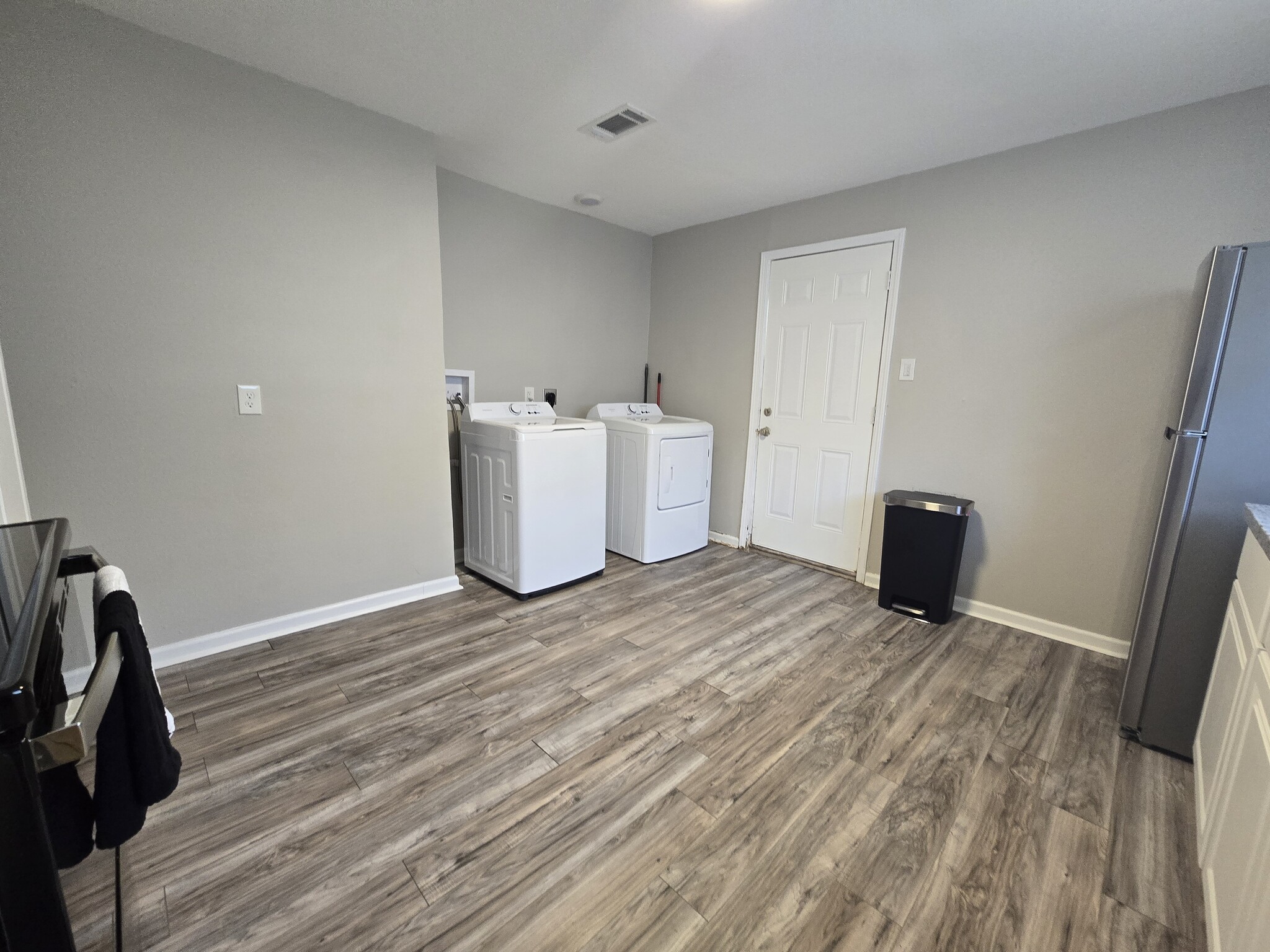 Building Photo - 4510 Rosemont Pl