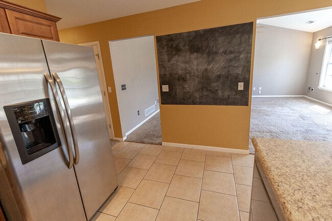 Building Photo - 4207 Black Tail Dr