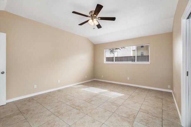 Building Photo - 7218 Foxway Ln