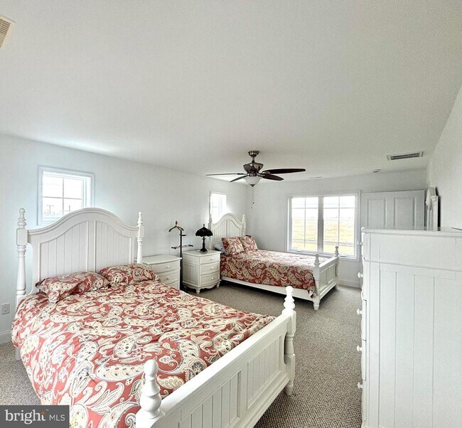 Building Photo - 448 Dock Rd