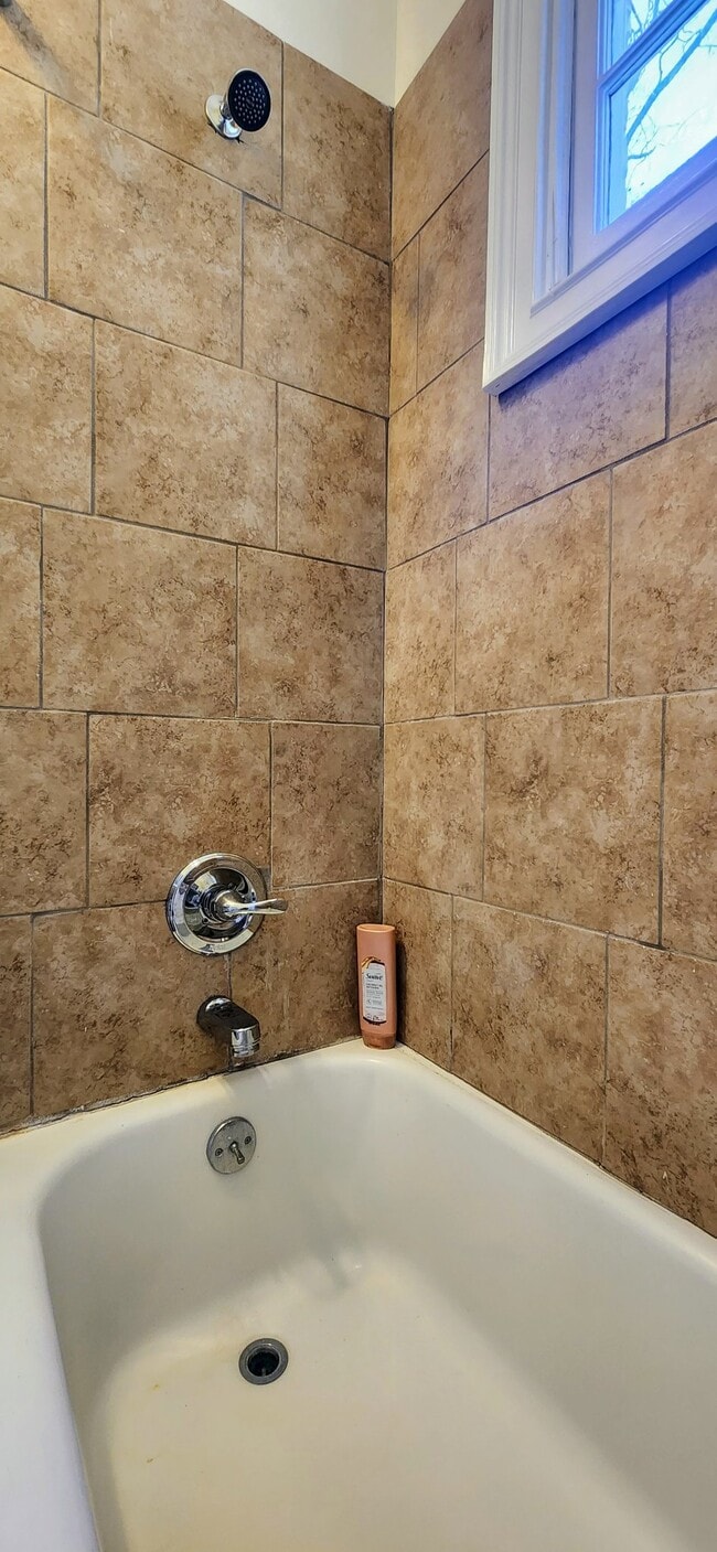 Building Photo - 3135 Montezuma Rd