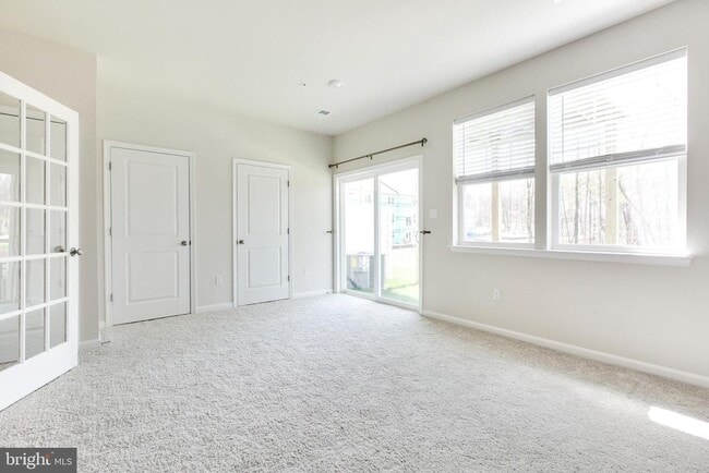 Building Photo - 3117 Laurel Hl Rd