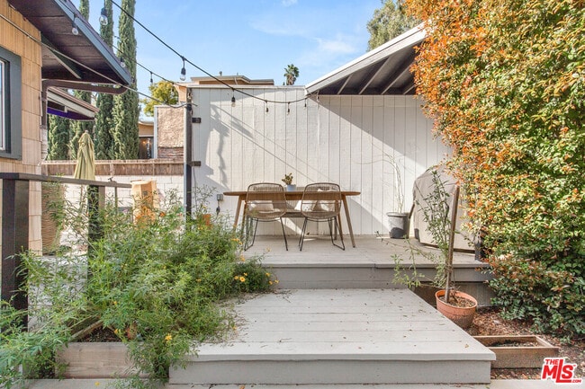 Building Photo - 4849 San Rafael Ave