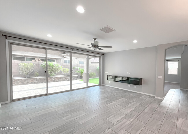 Building Photo - 118 E Canyon Way