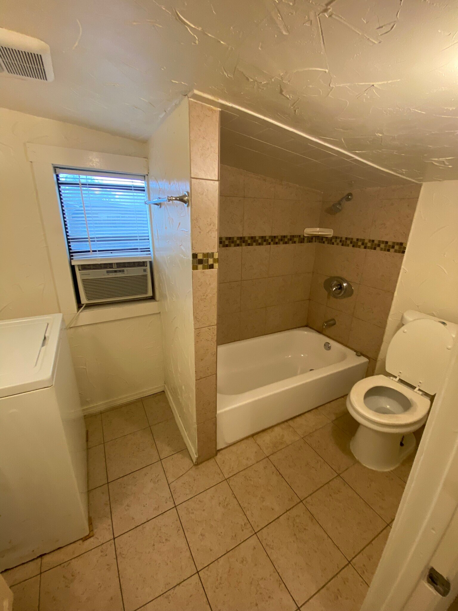 Building Photo - 1110 Wilson St