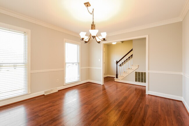 Building Photo - 8 Elderberry Ct