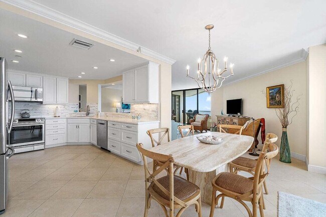 Building Photo - 5080 N Ocean Dr