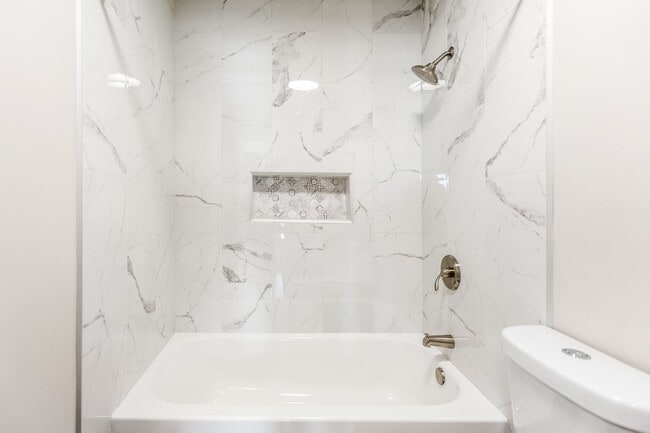 Building Photo - 3-Bedroom Retreat with 2 Full Baths in Fay...