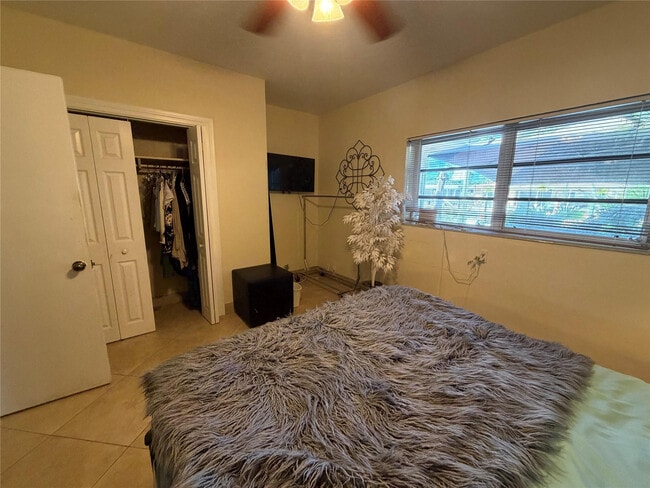 Building Photo - 2787 SE 14th St