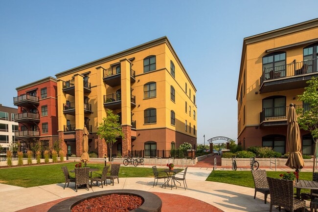Building Photo - Polleys Square Luxury Condo For Rent