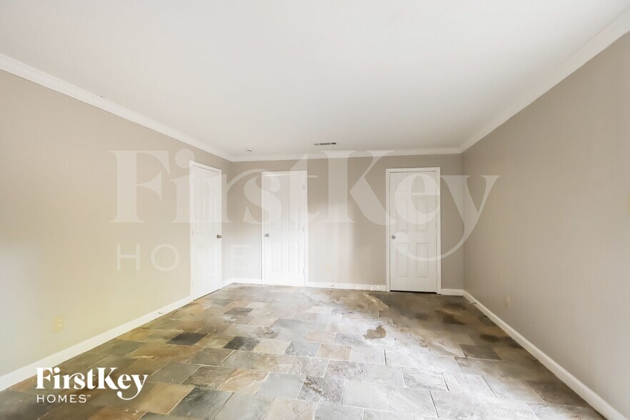 Building Photo - 3214 Sycamore Springs Dr