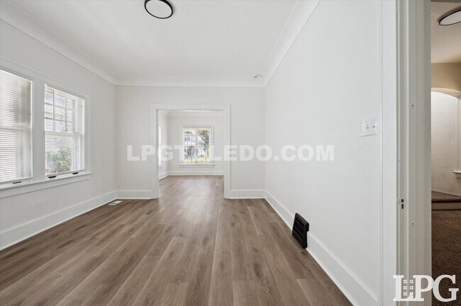 Building Photo - 3617 Homewood Ave