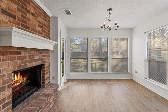 Building Photo - 212 Beech St