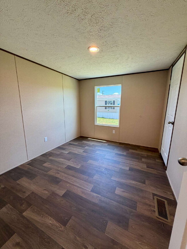 Building Photo - MOBILE HOME FOR RENT IN REHOBETH