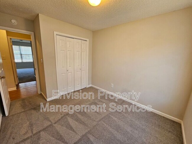 Building Photo - 3275 Oakley Pl