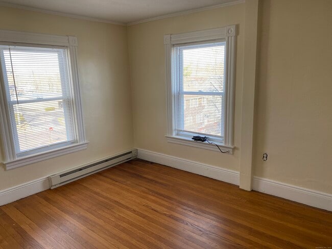 Building Photo - 58 Georgiana St