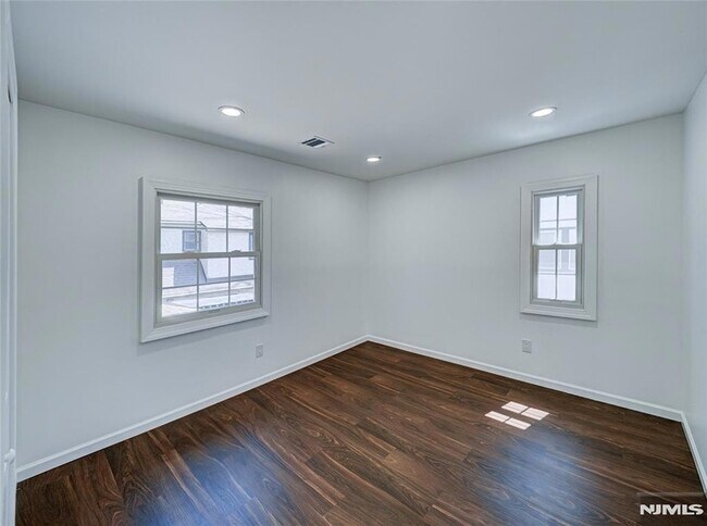 Building Photo - 217 Heywood Ave