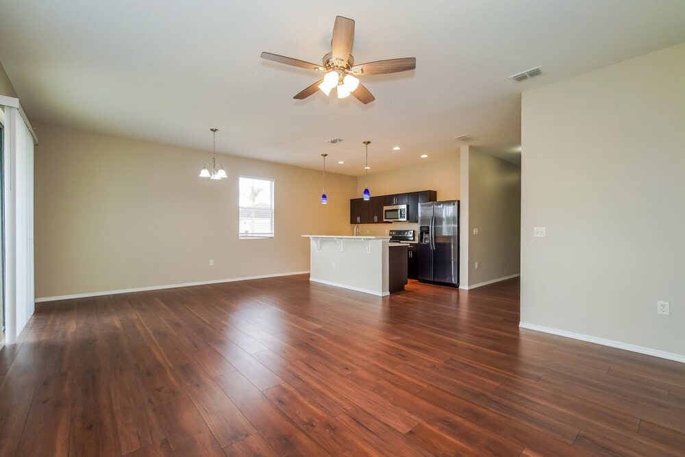 Building Photo - 1557 Regent Ct