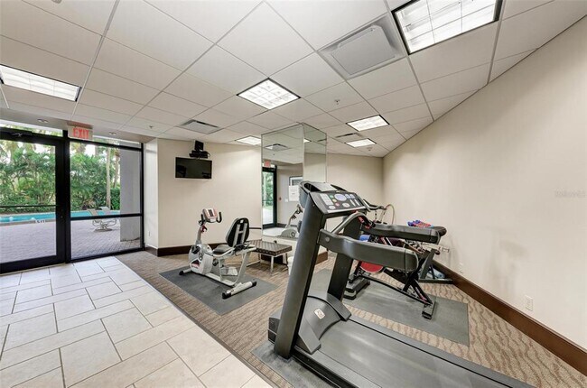Building Photo - 435 S Gulfstream Ave