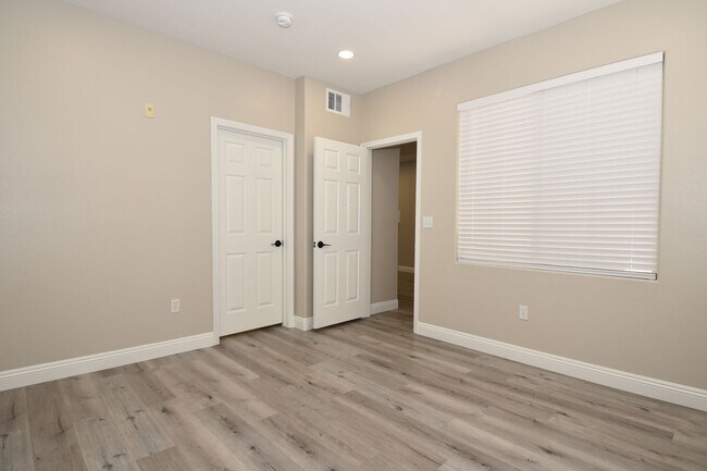 Building Photo - UPGRADED LOVELY 2 BED 2 BATH CONDO AT VISTANA