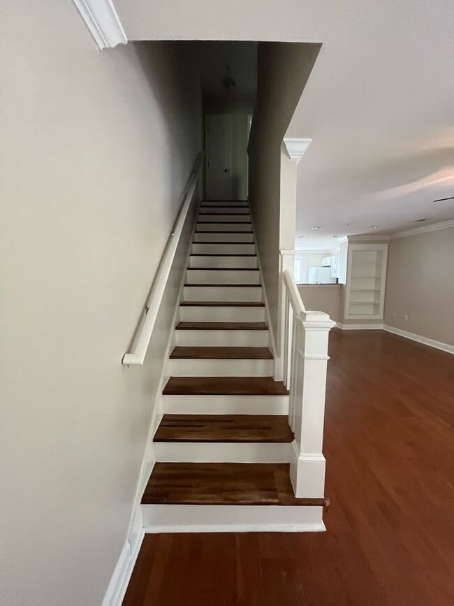 Building Photo - 2 Bedroom/2 Bathroom Apartment in the Woodlands!