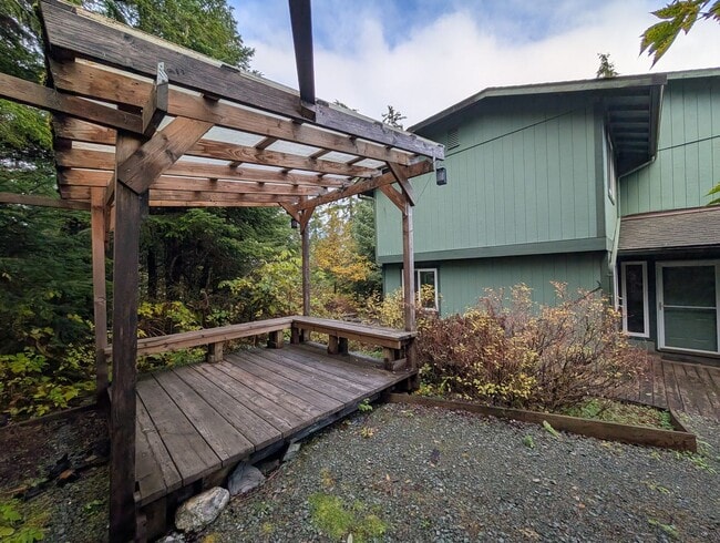 Building Photo - 3Bd/1.5Ba Dgl Townhome, Long Term Rental, 2 Car Garage, Unfurnished