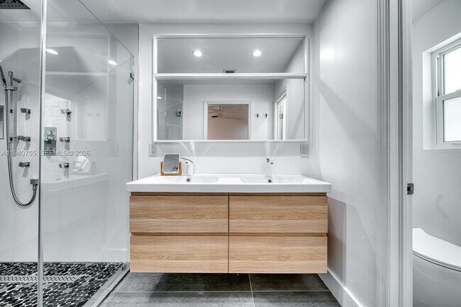 Building Photo - 4000 Kumquat Ave