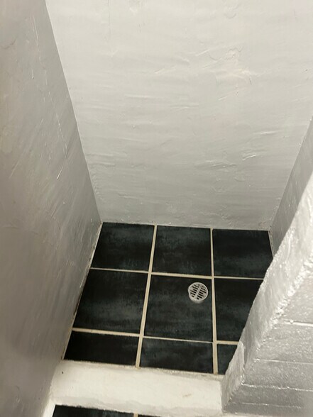 Building Photo - 10166 Glebe Rd