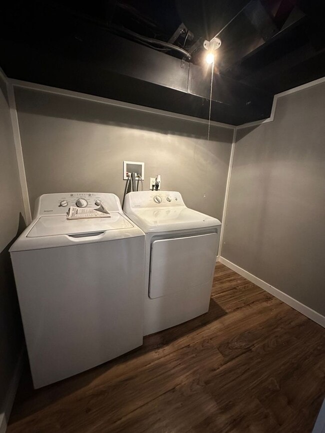 Building Photo - Cozy 2 bedroom 1 bathroom rental