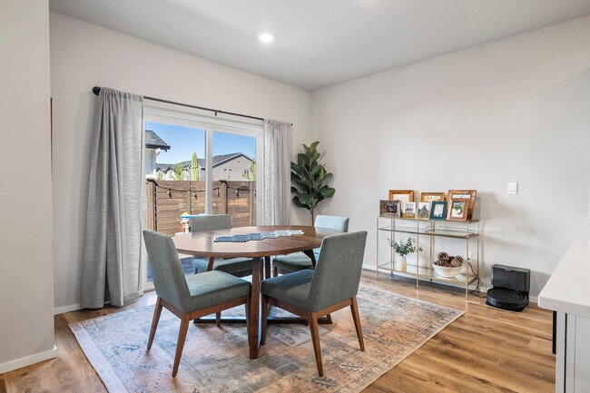 Building Photo - 20646 SE Gemstone Ave