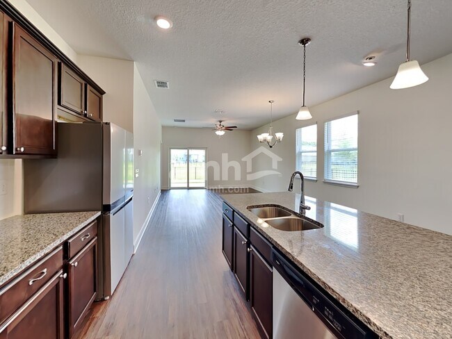 Building Photo - 1036 Walden Pond Dr