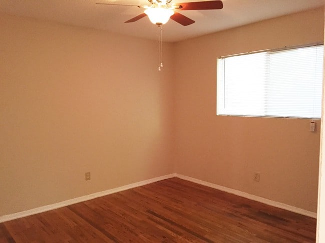 Building Photo - 756 Mimosa Blvd