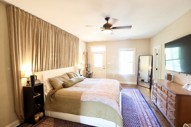 Building Photo - 612 N 30th St