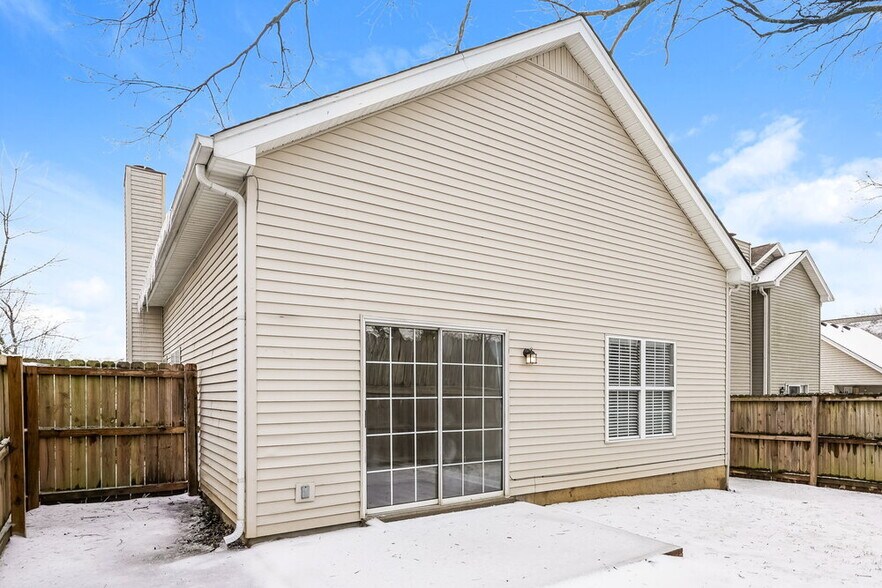 Building Photo - 1016 Mansker Dr